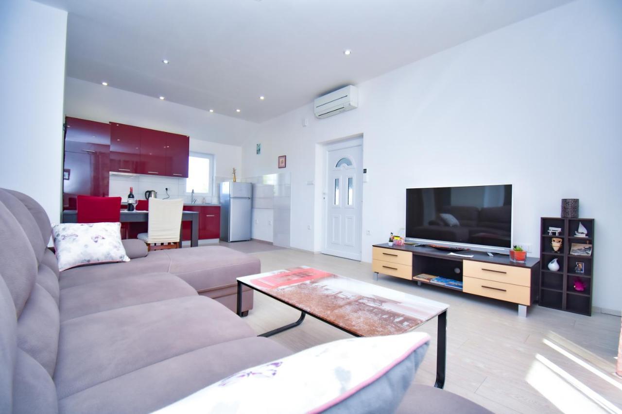 Apartment Vip ซาดาร์ ภายนอก รูปภาพ